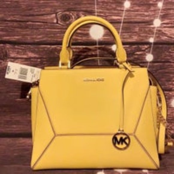 Other - MICHAEL KORS PRISM DAISY YELLOW LARGE